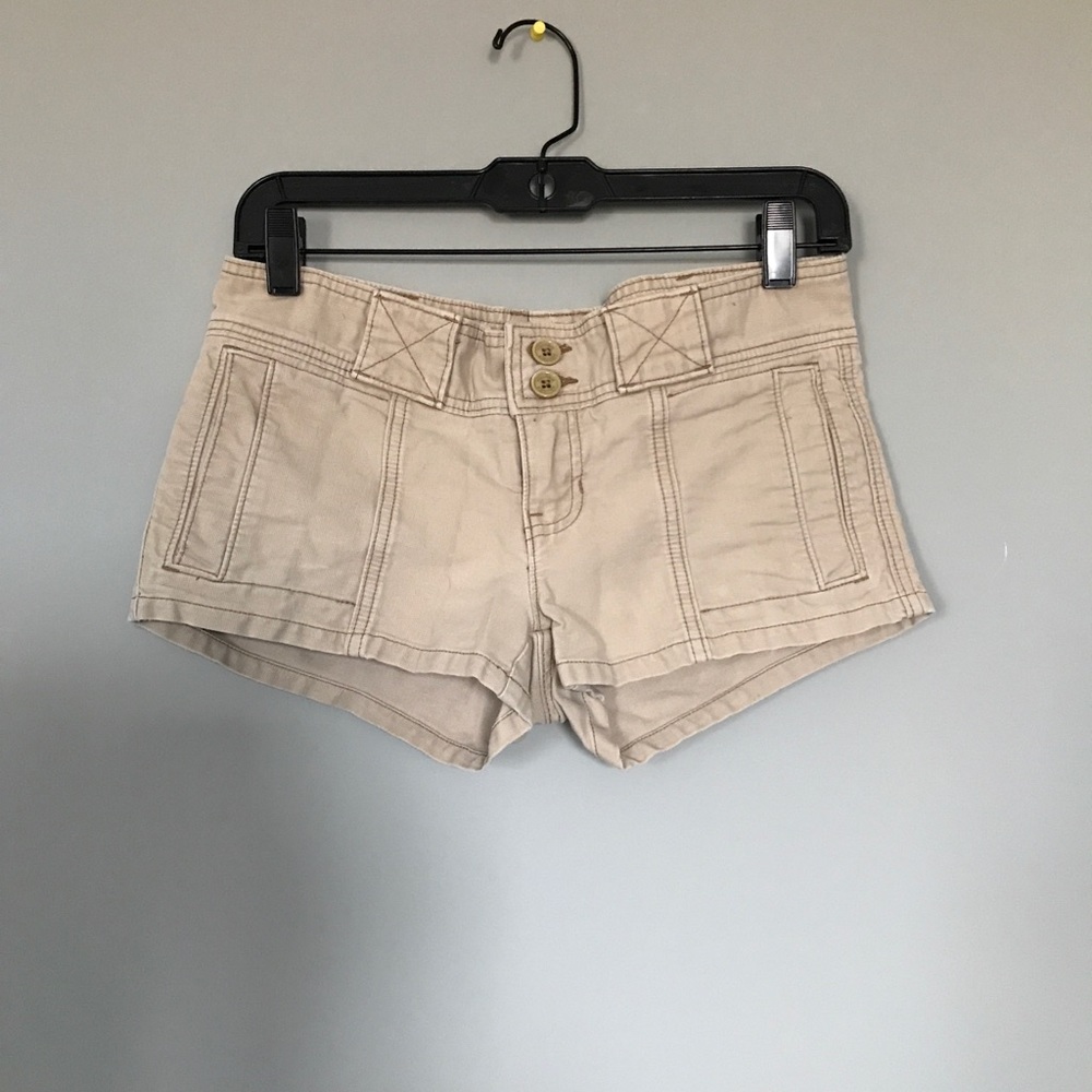 Hollister khaki shorts